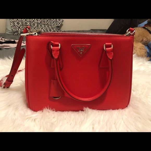 prada galleria handbag